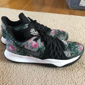 Floral Kyrie Lows